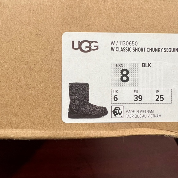 Ugg, Classic Short Chunky Sequin, 1130650, Black - Picture 5 of 12